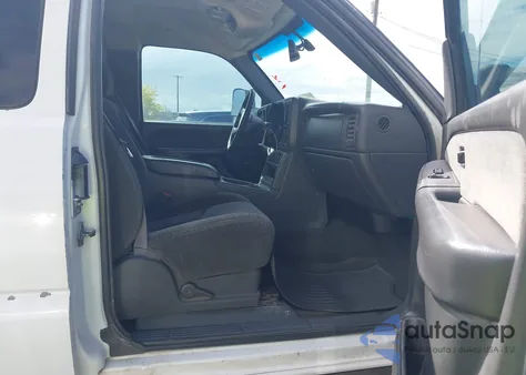 2003 Chevrolet Silverado 2500Hd Ls из США, поврежденный, VIN 1GCHC29113E213306